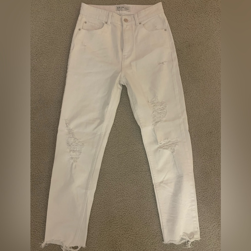 White mom jeans